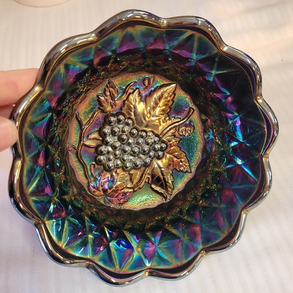 Fenton Iridescent Carnival Glass Bowl Grapes Candy Dish - Picture 8 of 9